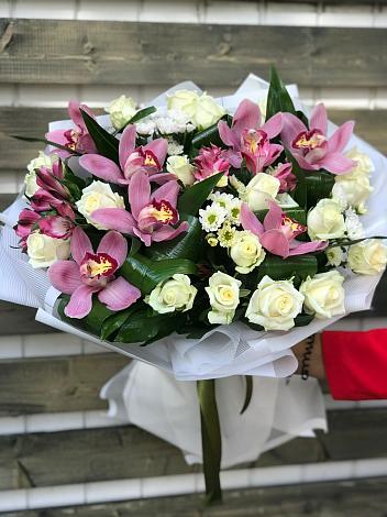 Букет цветов из: Розы и Хризантемы в Усмани