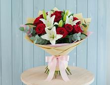Букет цветов из:  Лилии и Розы в Усмани