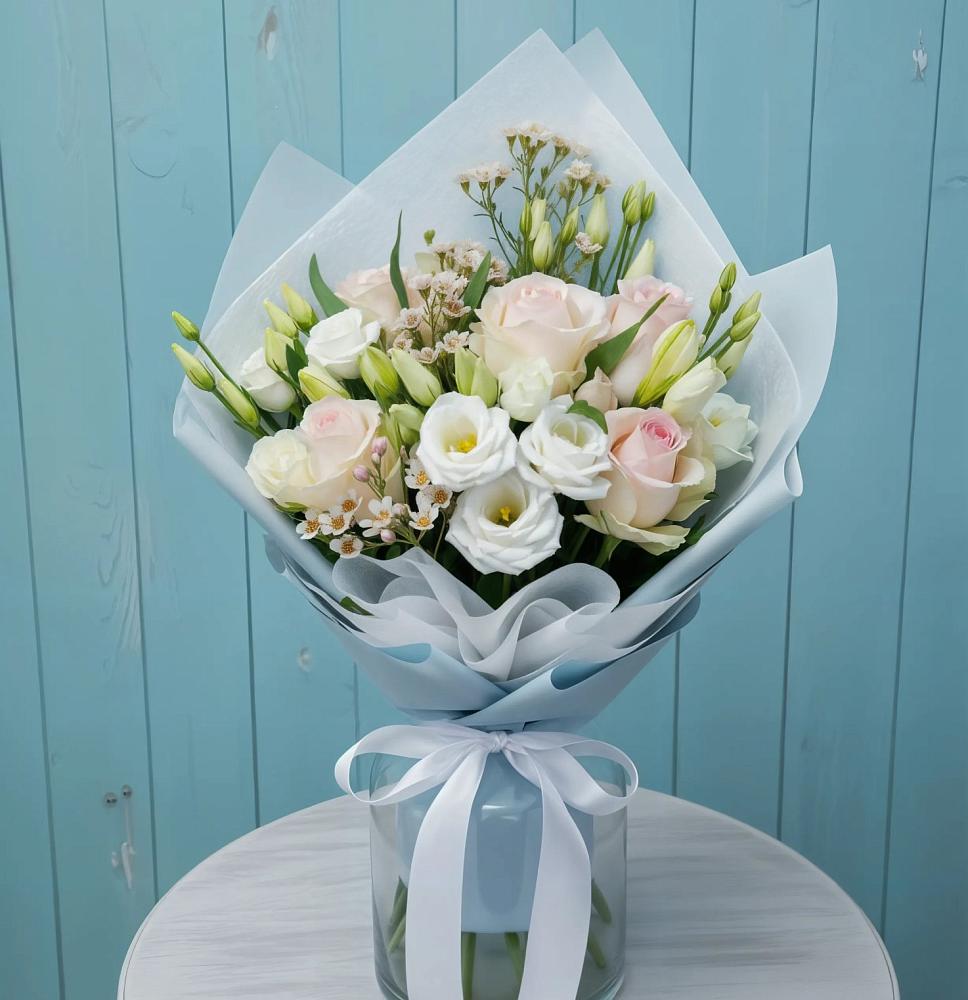 Букет цветов из: Розы и Лизиантусы в Усмани