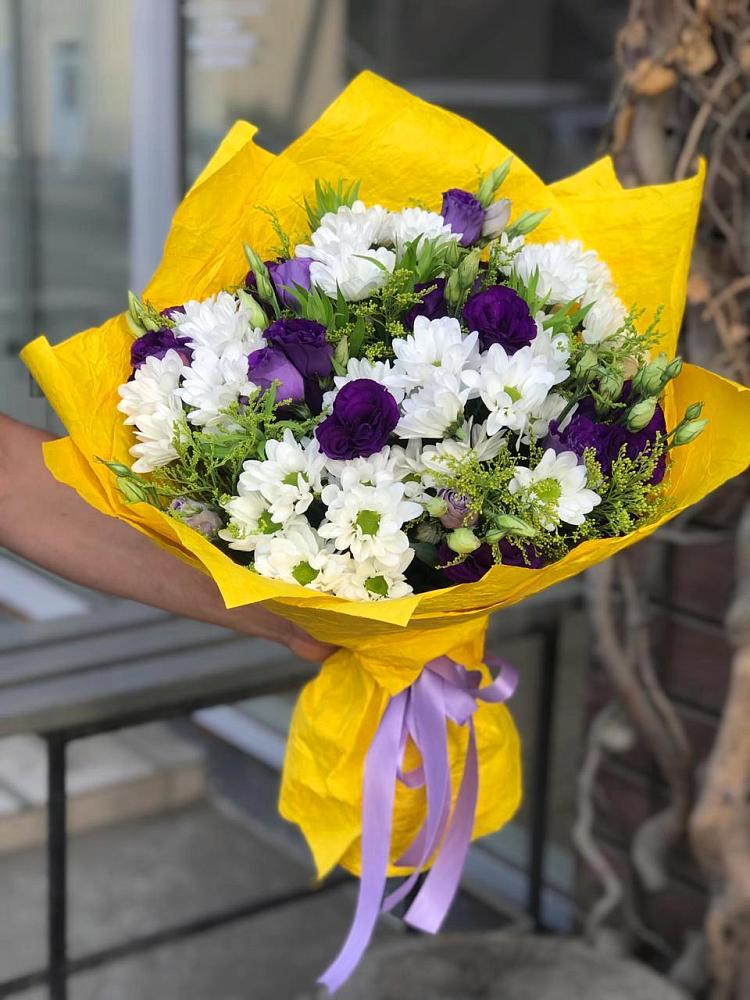 Букет цветов из: Ирисы, Хризантемы и Ромашки в Усмани