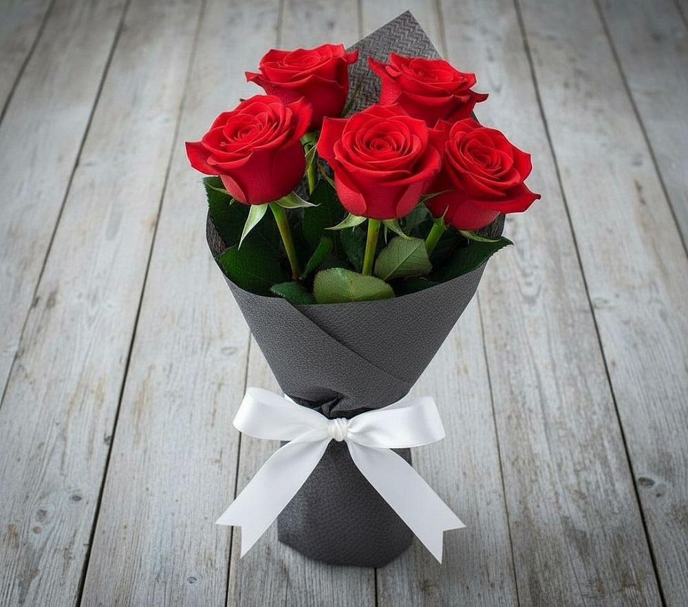 Букет 5 Красных роз Эдлесс Лав в Усмани
