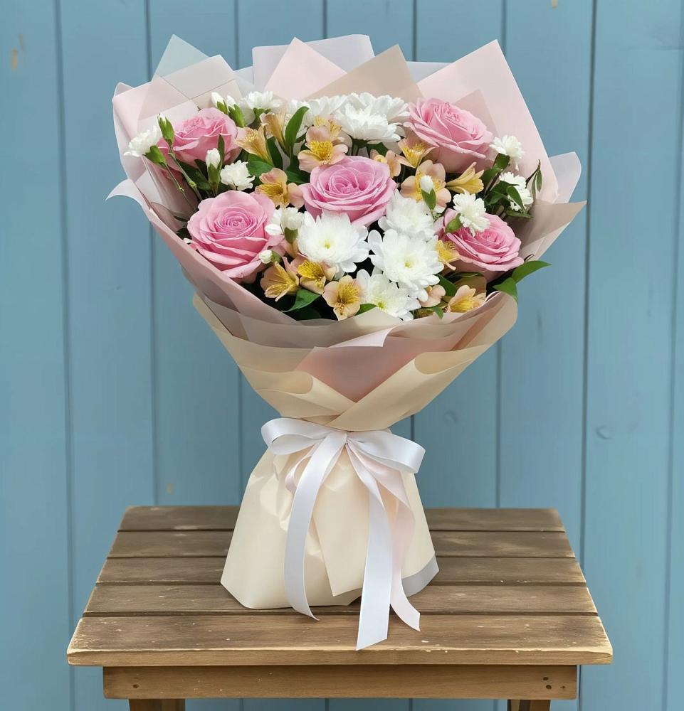 Букет цветов из: Гвоздики, Орхидеи и Розы в Усмани